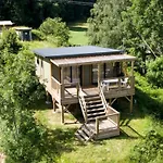 Cosy De 6 Personnes Avec Terrasse A - Api-1-52-1255 Kamp alanı Vic-sur-Cère