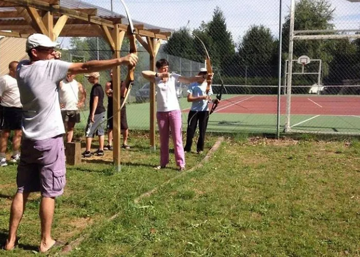 Camping Cosy De 6 Personnes Avec Terrasse à - Api-1-52-1255